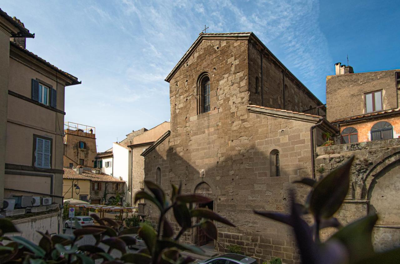 Appartamento Piazza Santa Maria Nuova Viterbo Luaran gambar