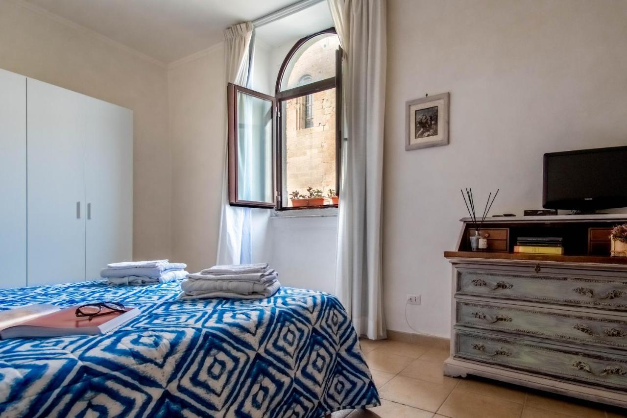 Appartamento Piazza Santa Maria Nuova Viterbo Luaran gambar
