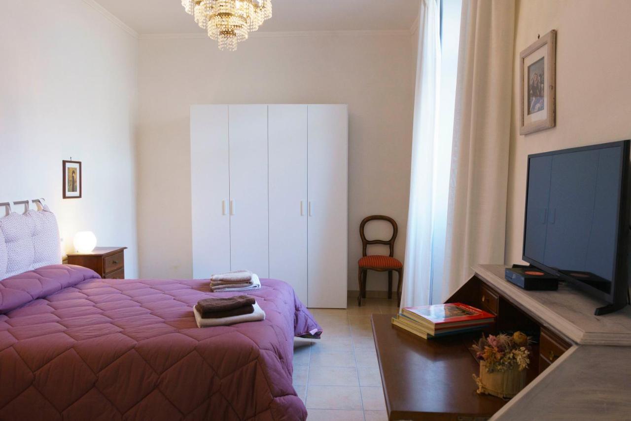 Appartamento Piazza Santa Maria Nuova Viterbo Luaran gambar