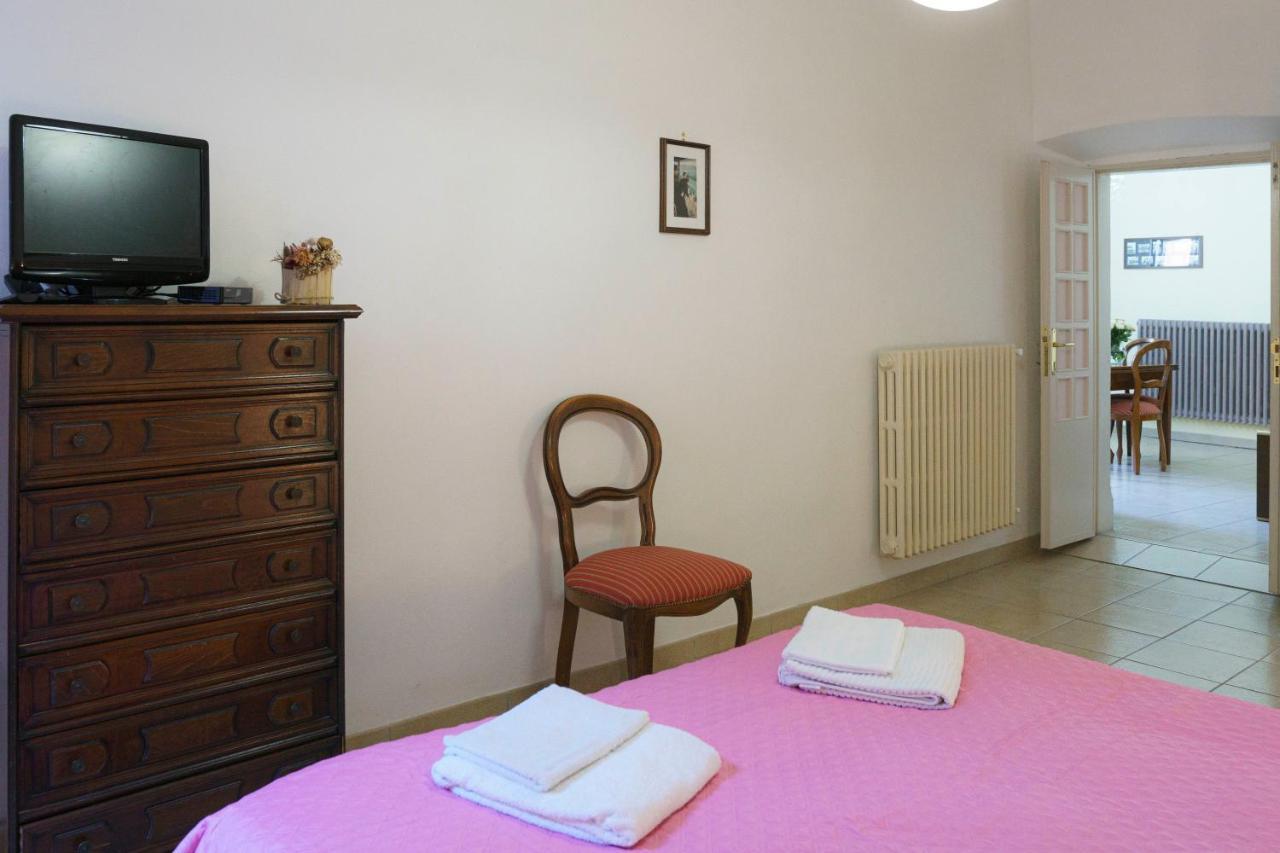 Appartamento Piazza Santa Maria Nuova Viterbo Luaran gambar